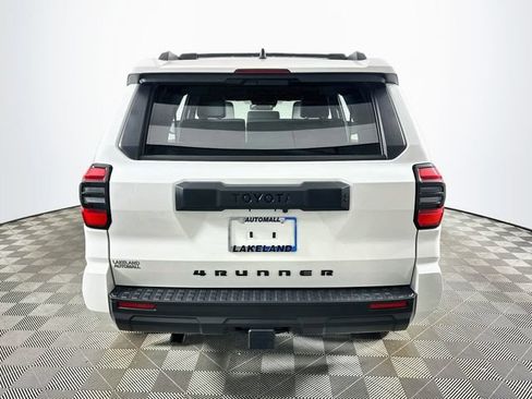 Used 2025 Toyota 4Runner SR5 AWD/4WD image 4