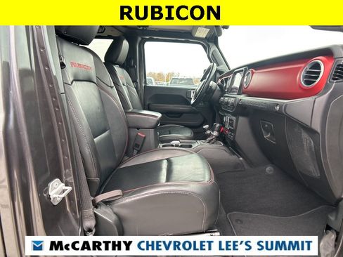Used 2018 Jeep Wrangler Unlimited Rubicon w/ Dual Top Group image 41