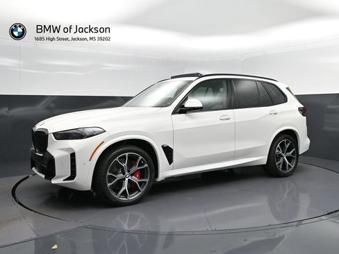 New 2026 BMW X5 xDrive40i w/ M Sport Package AWD/4WD image 3
