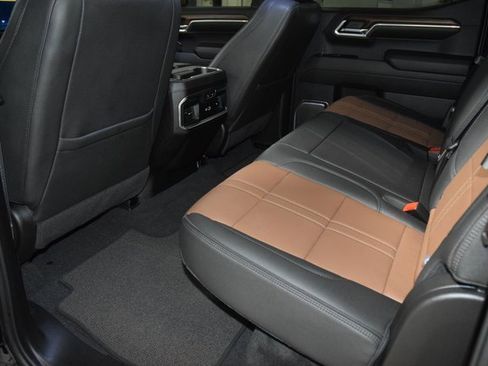 Used 2024 Chevrolet Silverado 1500 High Country w/ Technology Package image 45