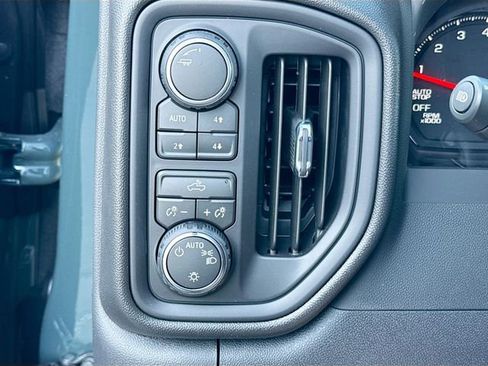 New 2026 Chevrolet Silverado 1500 Custom Trail Boss w/ LPO, Dark Essentials Package AWD/4WD image 9