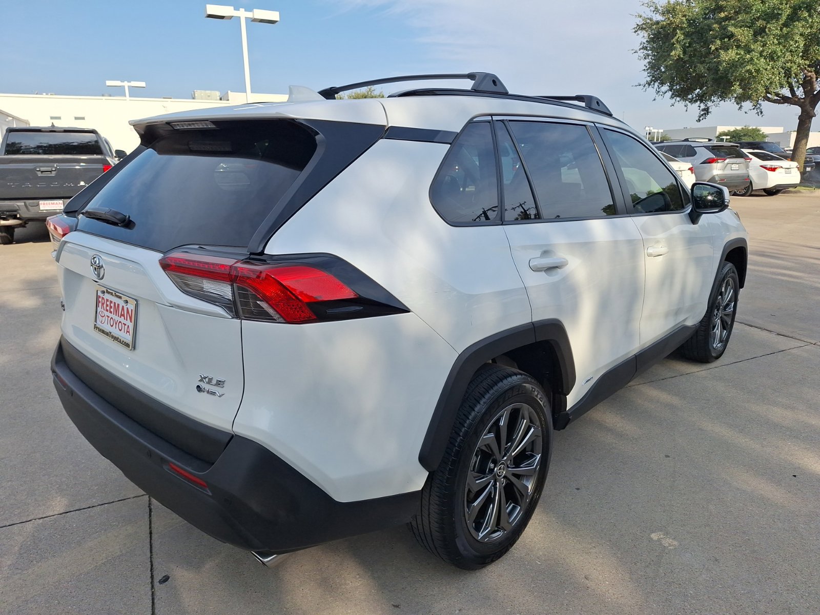 Used 2025 Toyota RAV4 XLE Premium w/ Weather Package AWD/4WD image 6
