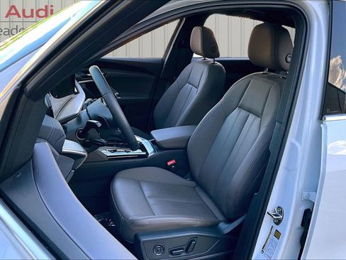 Used 2025 Audi Q5 Premium w/ Convenience Package AWD/4WD image 21