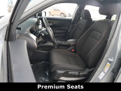 Used 2025 Honda HR-V Sport image 25