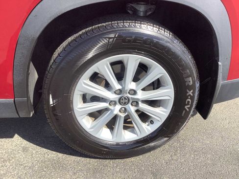 Used 2024 Toyota Grand Highlander XLE image 8