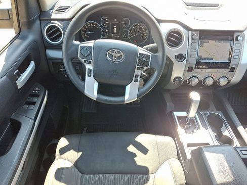 Used 2019 Toyota Tundra SR5 w/ SR5 Upgrade Package AWD/4WD image 11