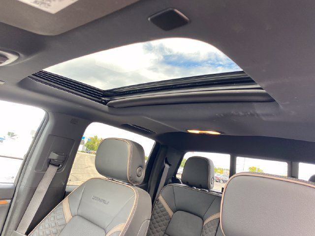 Certified 2024 GMC Canyon Denali AWD/4WD image 16