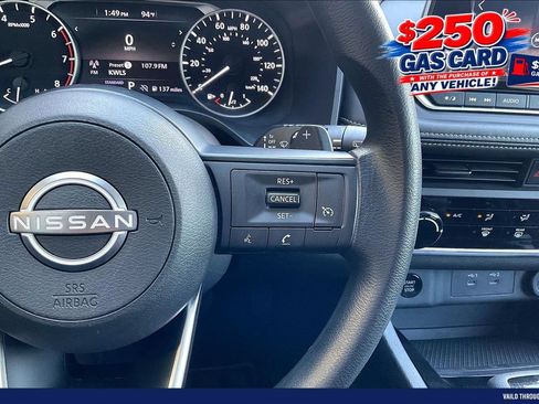 Used 2024 Nissan Rogue S FWD image 18