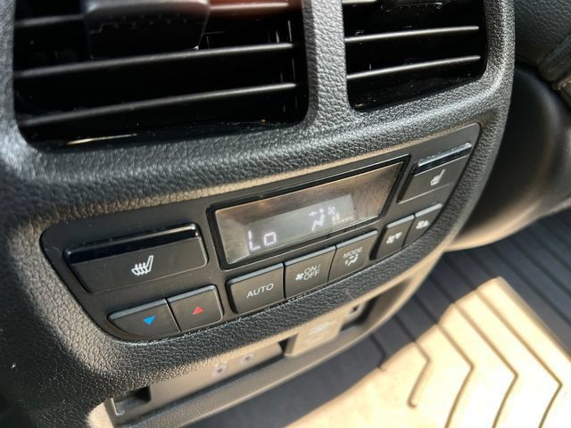 Used 2022 Honda Pilot Touring image 17