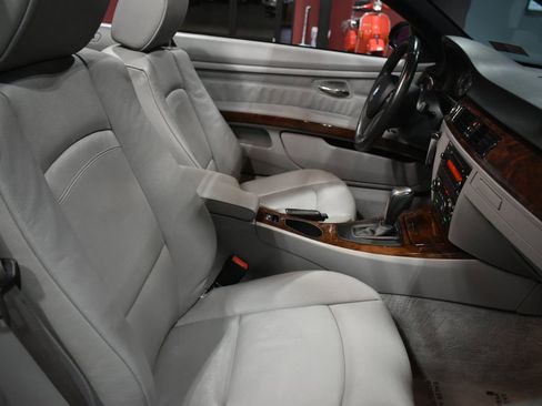 Used 2008 BMW 335i Convertible w/ Cold Weather Pkg image 23