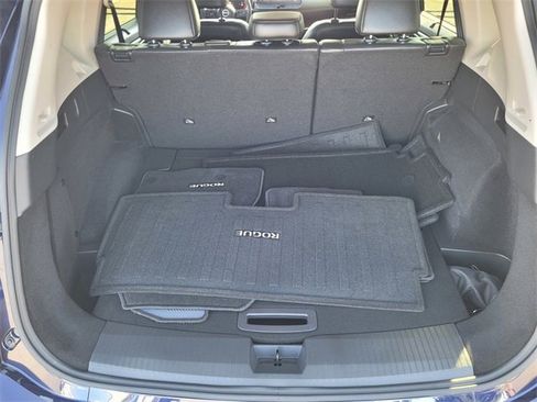 Used 2024 Nissan Rogue Platinum w/ Platinum Premium Package image 7