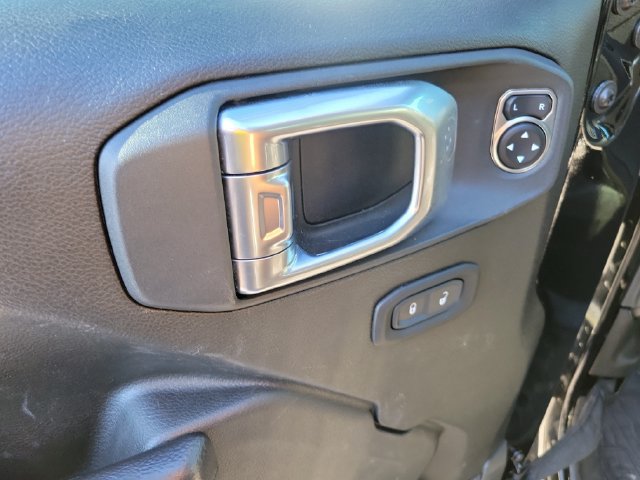 Used 2022 Jeep Wrangler Sport AWD/4WD image 12