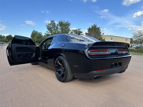 Used 2021 Dodge Challenger SRT Hellcat w/ Plus Package image 15