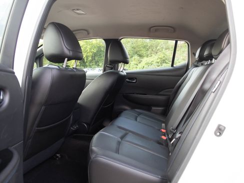 Used 2020 Nissan Leaf SL Plus FWD image 14