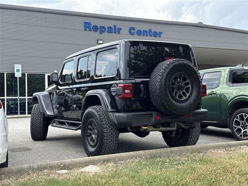 Used 2022 Jeep Wrangler Unlimited Rubicon w/ Xtreme Recon 35" Tire Package AWD/4WD image 3
