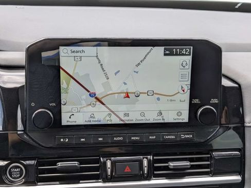 Used 2024 Nissan Pathfinder SL AWD/4WD image 31