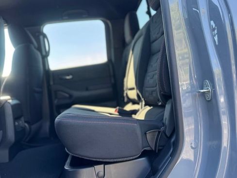 Used 2023 Nissan Frontier PRO-4X w/ Pro Convenience Package AWD/4WD image 24