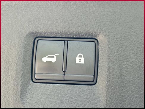 Used 2023 INFINITI QX60 Sensory w/ Cargo Package FWD image 15