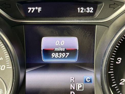 Used 2018 Mercedes-Benz CLA 250 image 19