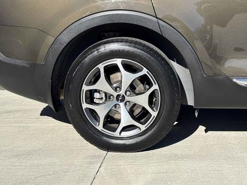 Used 2022 Kia Telluride EX image 9