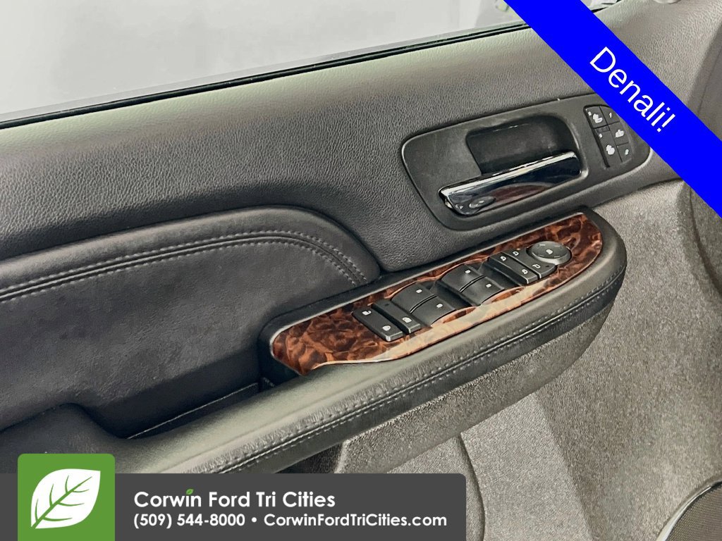 Used 2007 GMC Yukon Denali AWD/4WD image 12