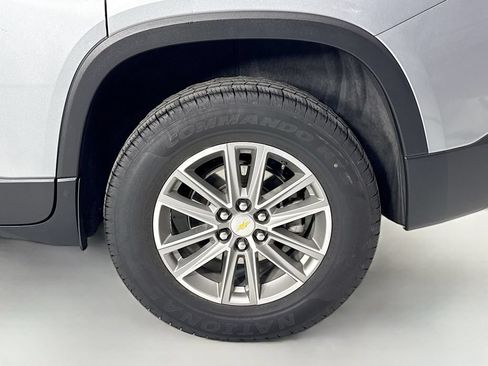 Used 2023 Chevrolet Traverse LT AWD/4WD image 32