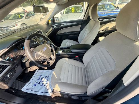 Used 2018 Ford Fusion S FWD image 9