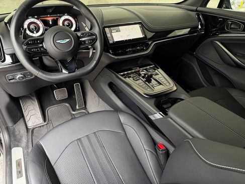 Used 2025 Aston Martin DBX 707 image 3