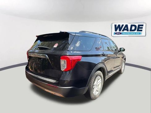 Used 2023 Ford Explorer XLT w/ Equipment Group 202A image 4