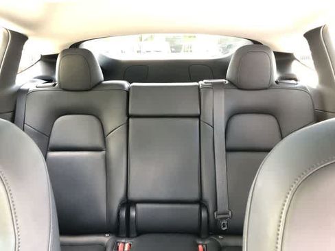 Used 2021 Tesla Model Y Long Range AWD/4WD image 15