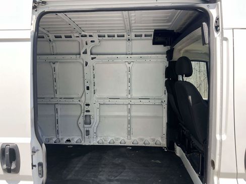 Used 2023 RAM ProMaster 2500 FWD image 11