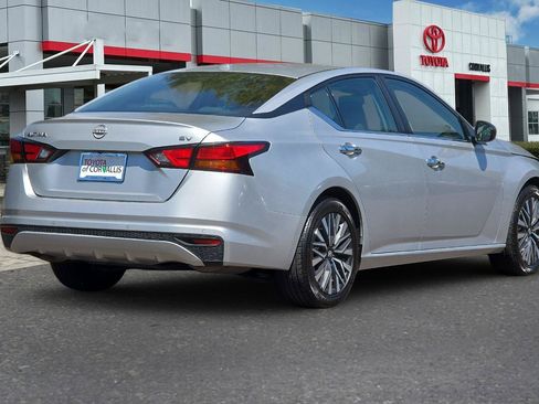 Used 2024 Nissan Altima 2.5 SV FWD image 4