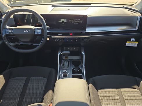 New 2026 Kia Sorento LX FWD image 14