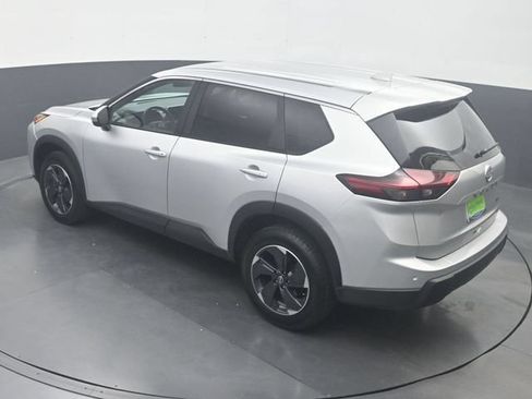 Used 2025 Nissan Rogue SV AWD/4WD image 21