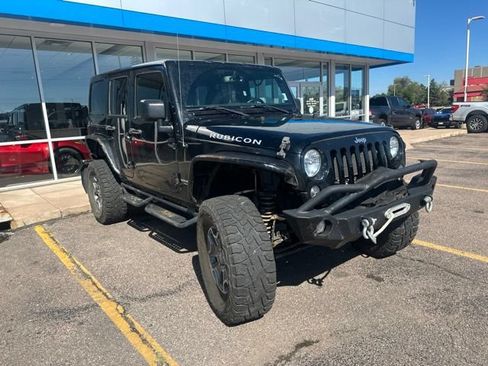 Used 2016 Jeep Wrangler Unlimited Rubicon w/ Connectivity Group AWD/4WD image 3