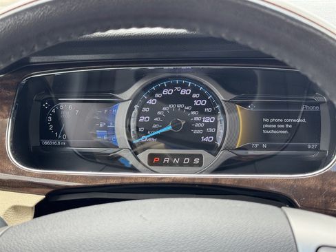 Used 2018 Ford Taurus Limited FWD image 7