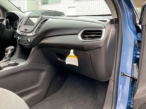 Used 2024 Chevrolet Equinox LT w/ LPO, Floor Liner Package AWD/4WD image 13