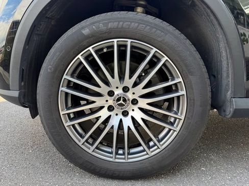 Certified 2023 Mercedes-Benz GLC 300 4MATIC image 11