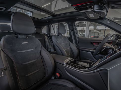 New 2026 Mercedes-Benz GLC 43 AMG 4MATIC image 32