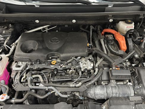 Used 2023 Toyota RAV4 XSE AWD/4WD image 28