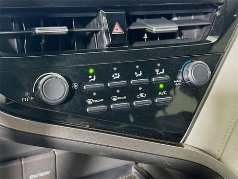 Used 2021 Toyota Camry LE w/ Carpet Mat Package (TMS) image 15