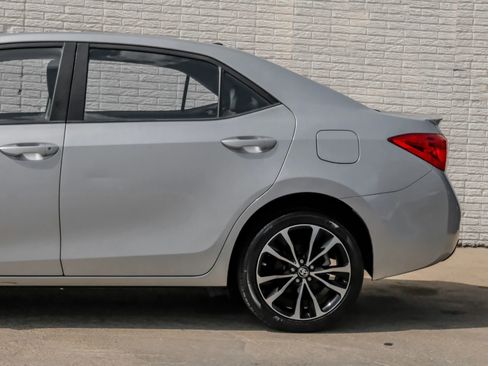 Used 2017 Toyota Corolla SE FWD image 9