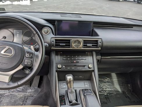 Used 2018 Lexus IS 300 AWD w/ Comfort Package image 31