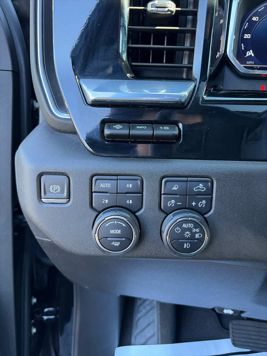 Used 2024 Chevrolet Silverado 2500 High Country w/ Midnight Edition AWD/4WD image 26