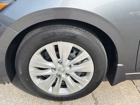 Used 2025 Nissan Sentra S FWD image 10