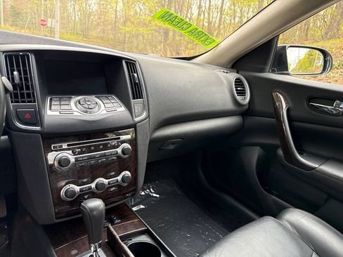 Used 2011 Nissan Maxima 3.5 SV w/ Premium Pkg FWD image 12