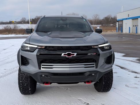 Used 2024 Chevrolet Colorado ZR2 w/ Safety Package image 9
