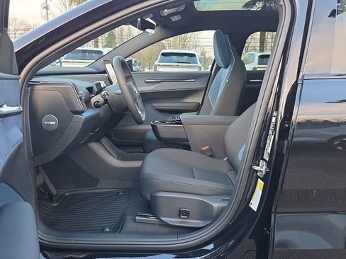 New 2026 Volvo EX30 Ultra w/ Protection Package Premier image 4