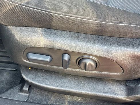 Used 2025 Chevrolet Blazer LT w/ Convenience Package image 28