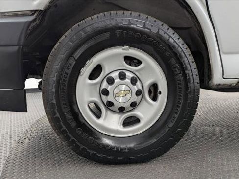 Used 2021 Chevrolet Express 3500 w/ Driver Convenience Package RWD image 26